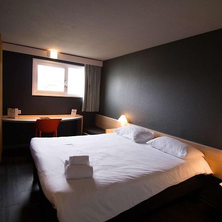 Hotel Ibis Rennes Beaulieu Cesson-Sévigné Esterno foto