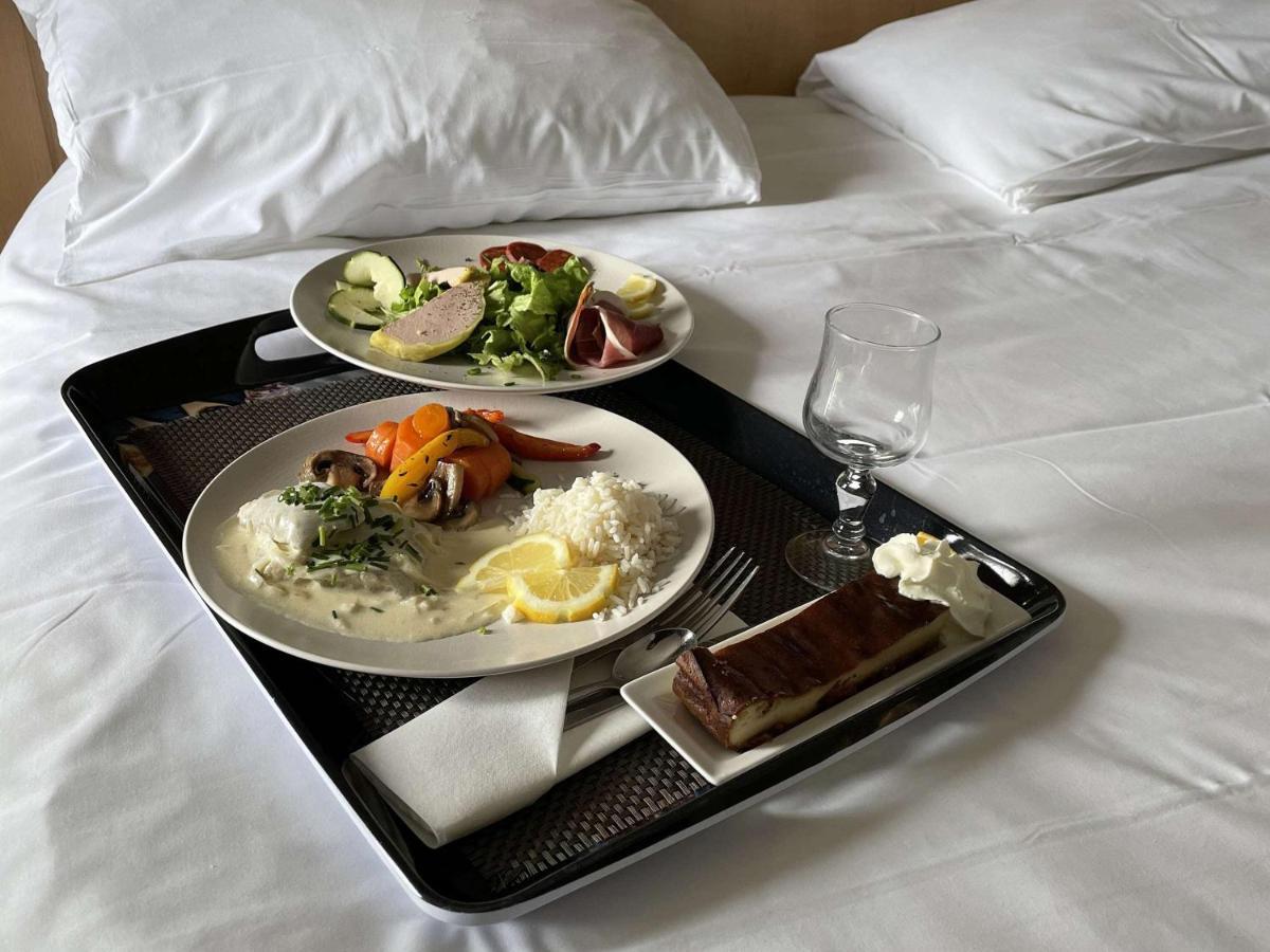 Hotel Ibis Rennes Beaulieu Cesson-Sévigné Esterno foto