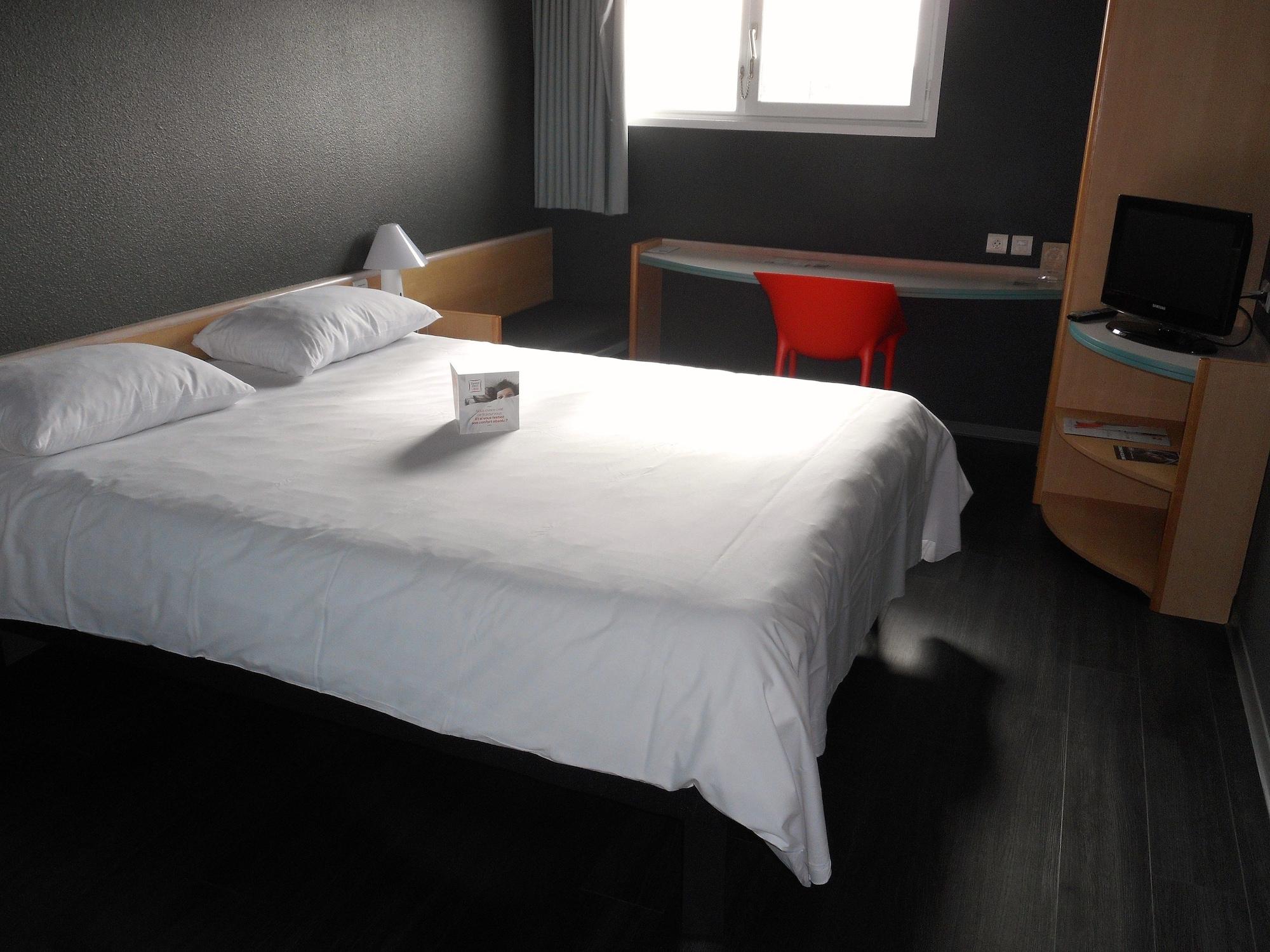 Hotel Ibis Rennes Beaulieu Cesson-Sévigné Esterno foto