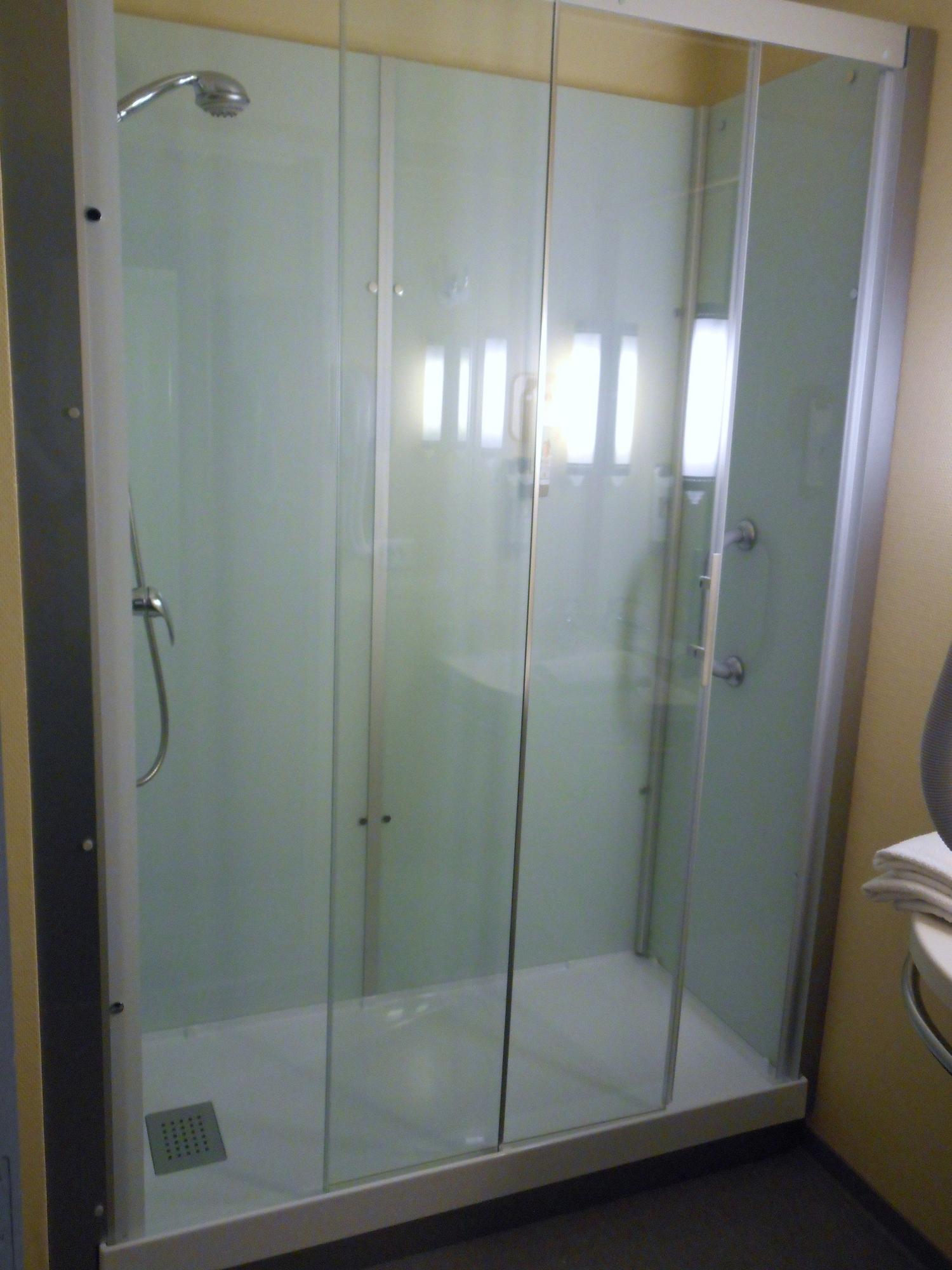 Hotel Ibis Rennes Beaulieu Cesson-Sévigné Esterno foto