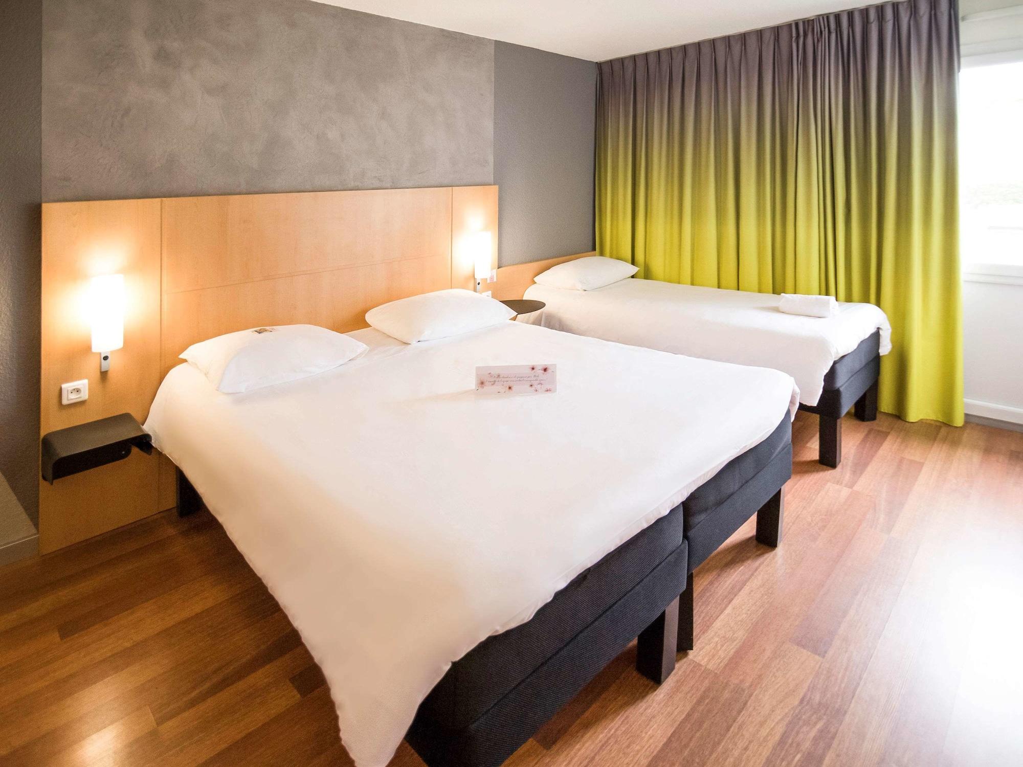Hotel Ibis Rennes Beaulieu Cesson-Sévigné Esterno foto