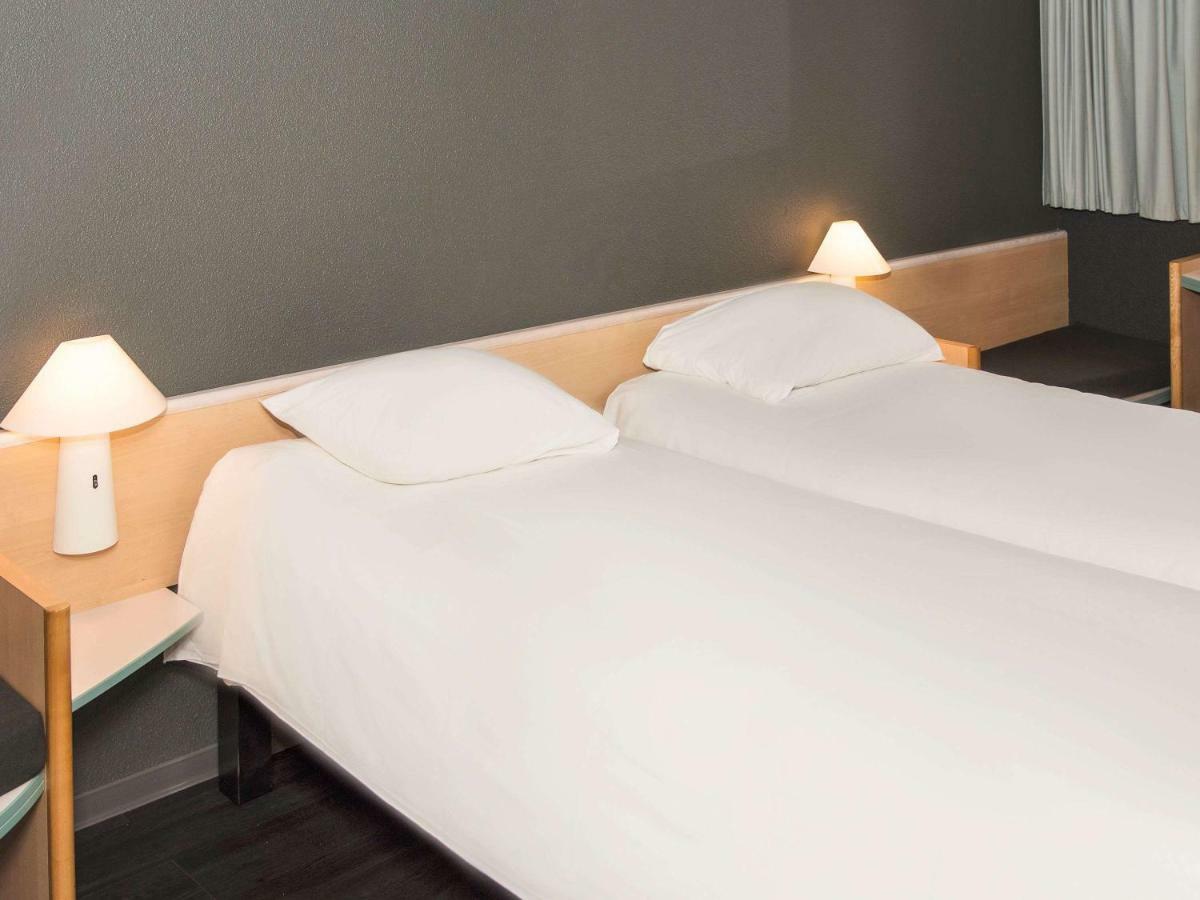 Hotel Ibis Rennes Beaulieu Cesson-Sévigné Esterno foto