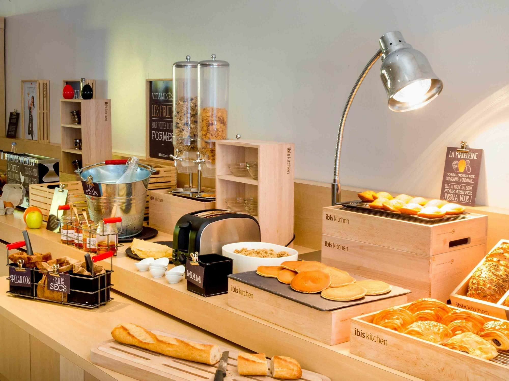 Hotel Ibis Rennes Beaulieu Cesson-Sévigné Esterno foto